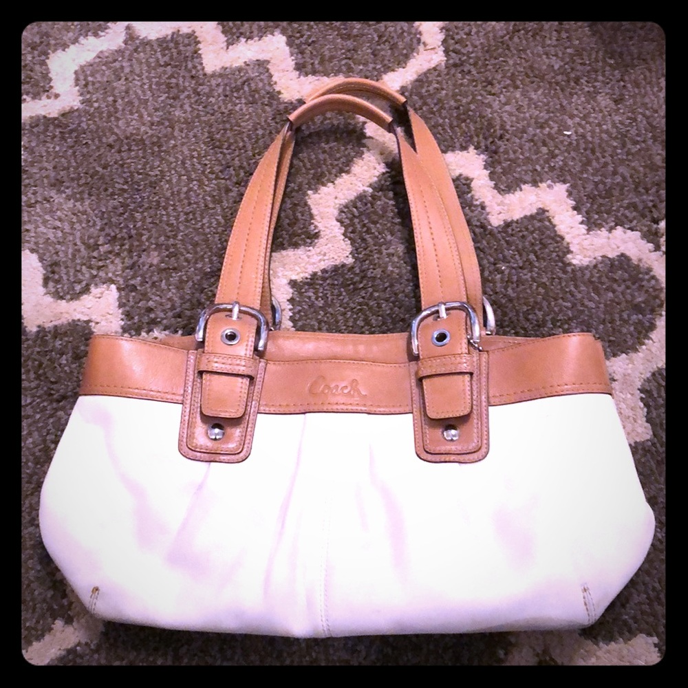 Gorgeous COACH bag  Cream and Tan